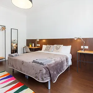 De 185 M² En Ensanche, Con 8 Habitación Apartamento Barcelona